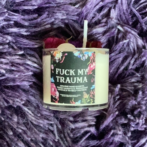fuuck my trauma  giftable candle - Picture 1 of 5